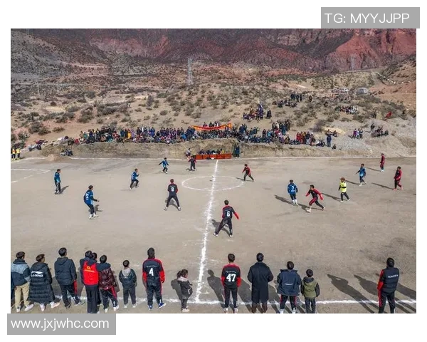 奔跑在绿茵场上的足球巨星们速度与激情的完美结合